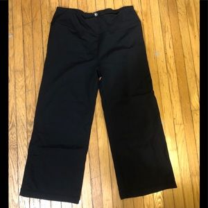 Cropped yoga pants